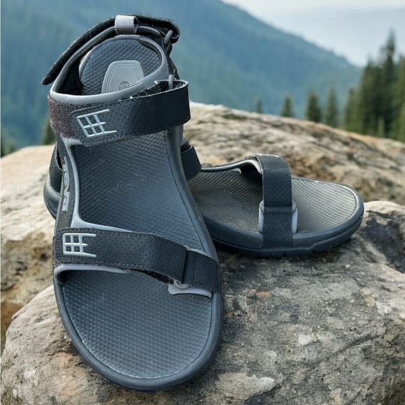 Teva Men’s Minam Hiking Sport Sandal. Size 9. Excellent Condition. - Picture 9 of 10